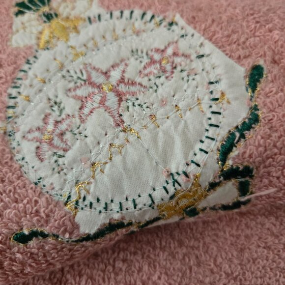 Christmas Themed Hand Towels - Picture 10 of 11